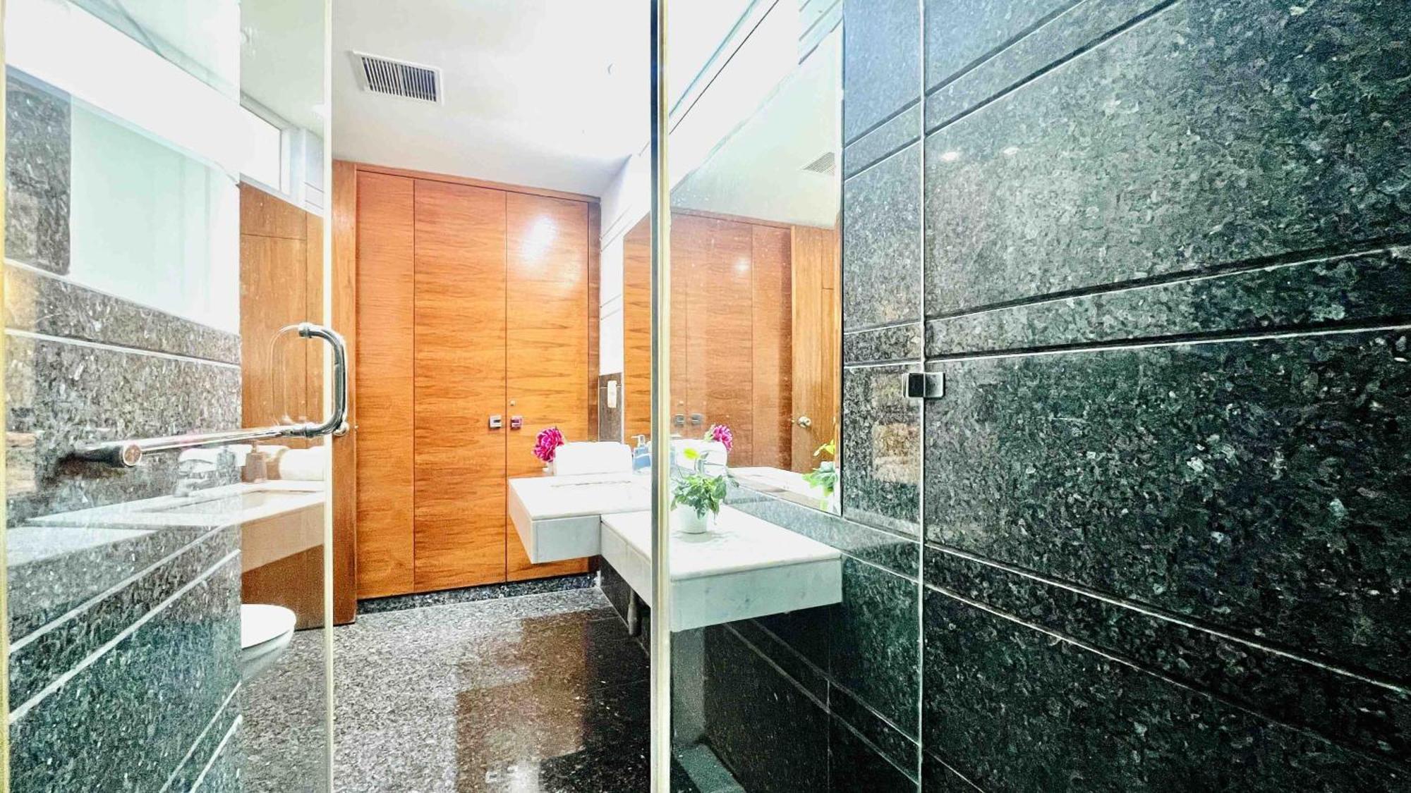 Olive Service Apartments - Greater Kailash Nuova Delhi Esterno foto